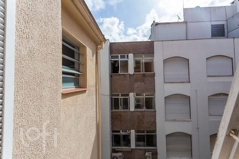 Image 18 - 227673